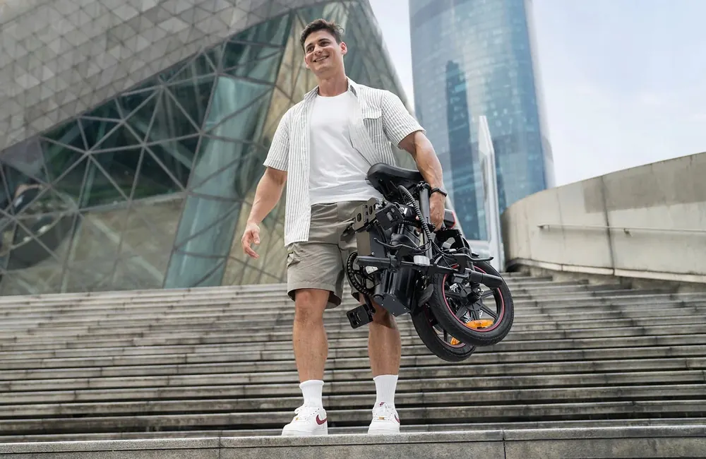 DYU A5 plié, batterie 48V 7.5Ah, autonomie 50 km, vue de côté