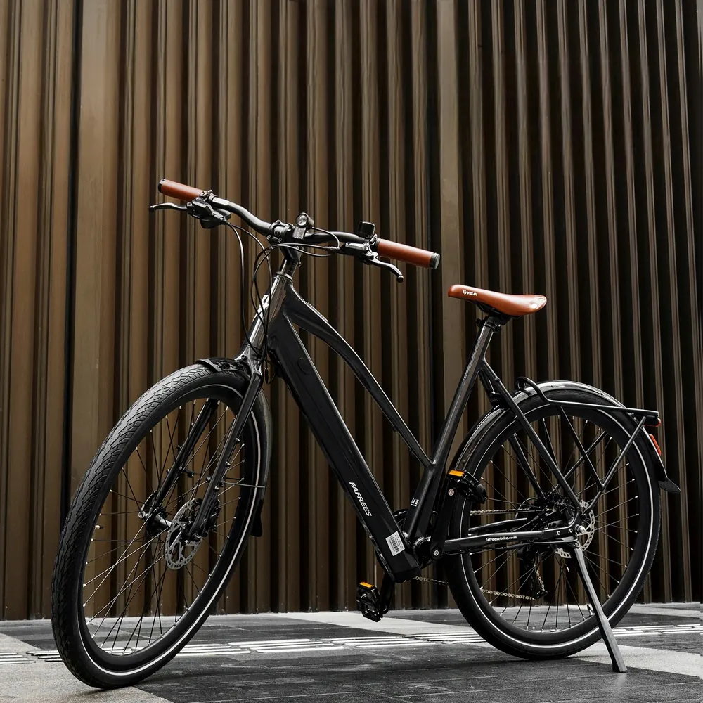 FAFREES 700C e-rower miejski partiellement assemblé et réglé