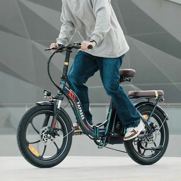 Fafrees F20+ Pro plié avec batterie 25Ah et autonomie 100km