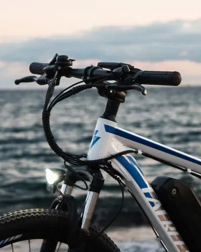 VTT électrique Fafrees F28 MT adapté aux terrains montagneux